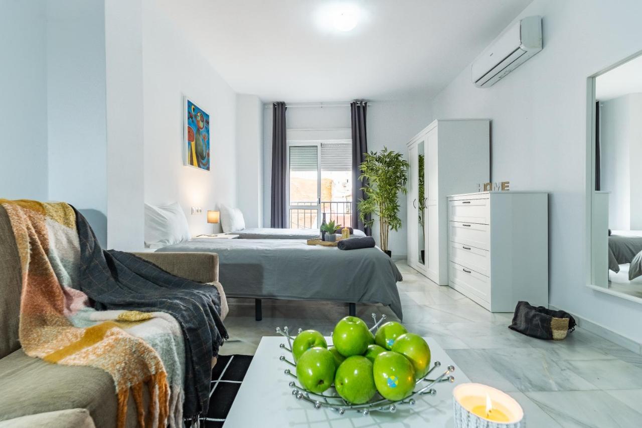 Marmoles Deluxe Apartment - Malaga Centro Екстериор снимка